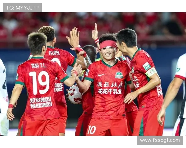 缝八针仍头球破门！黄紫昌带伤血战成铁汉