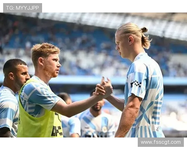 英超双雄竞逐里昂神锋！福法纳转会费或因降级缩水至 3000 万镑(1)